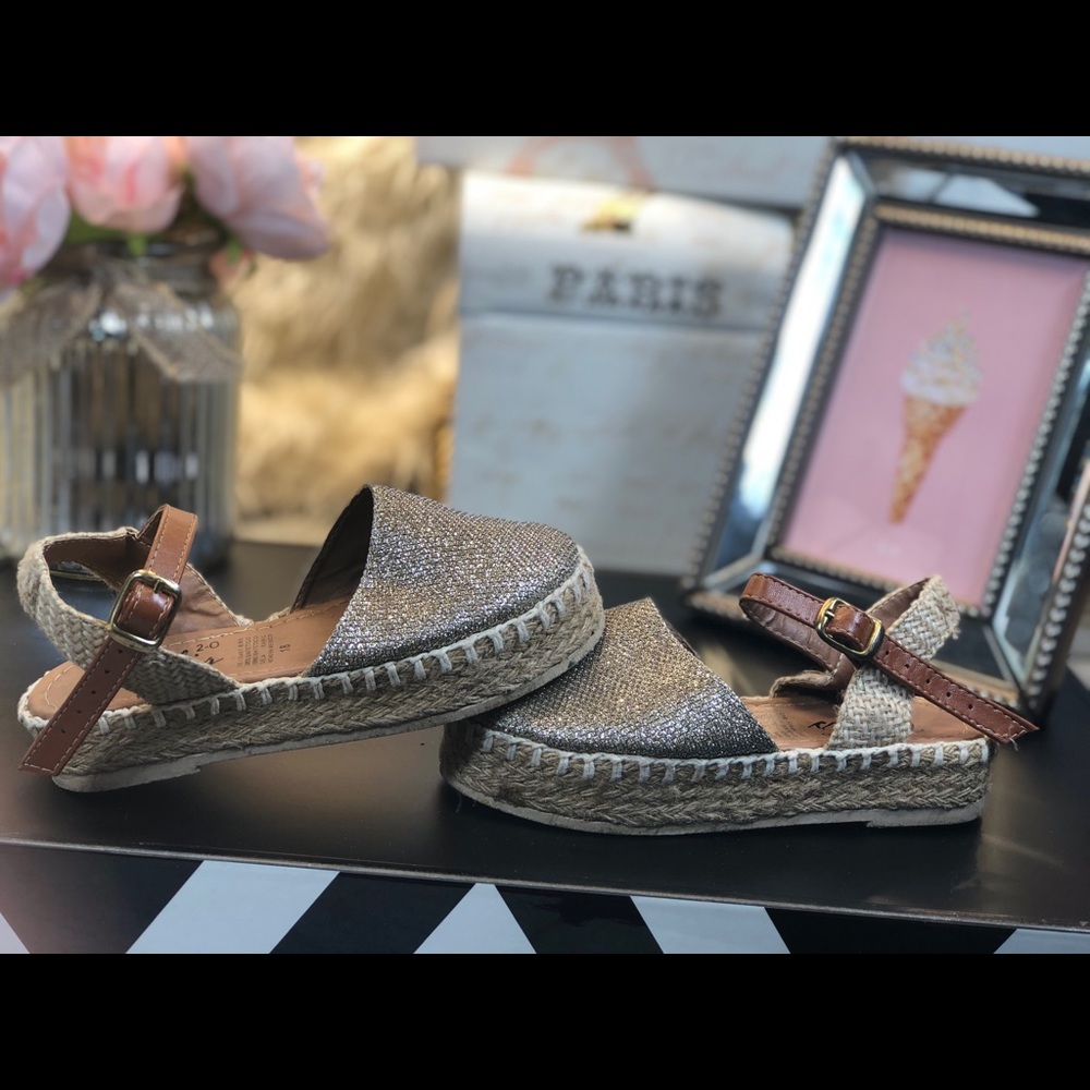 Girls glittery sparkly espadrilles 🧚🏼‍♀️🧚🏽‍♂️